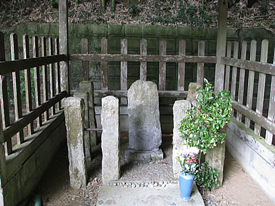 塚原卜伝の墓