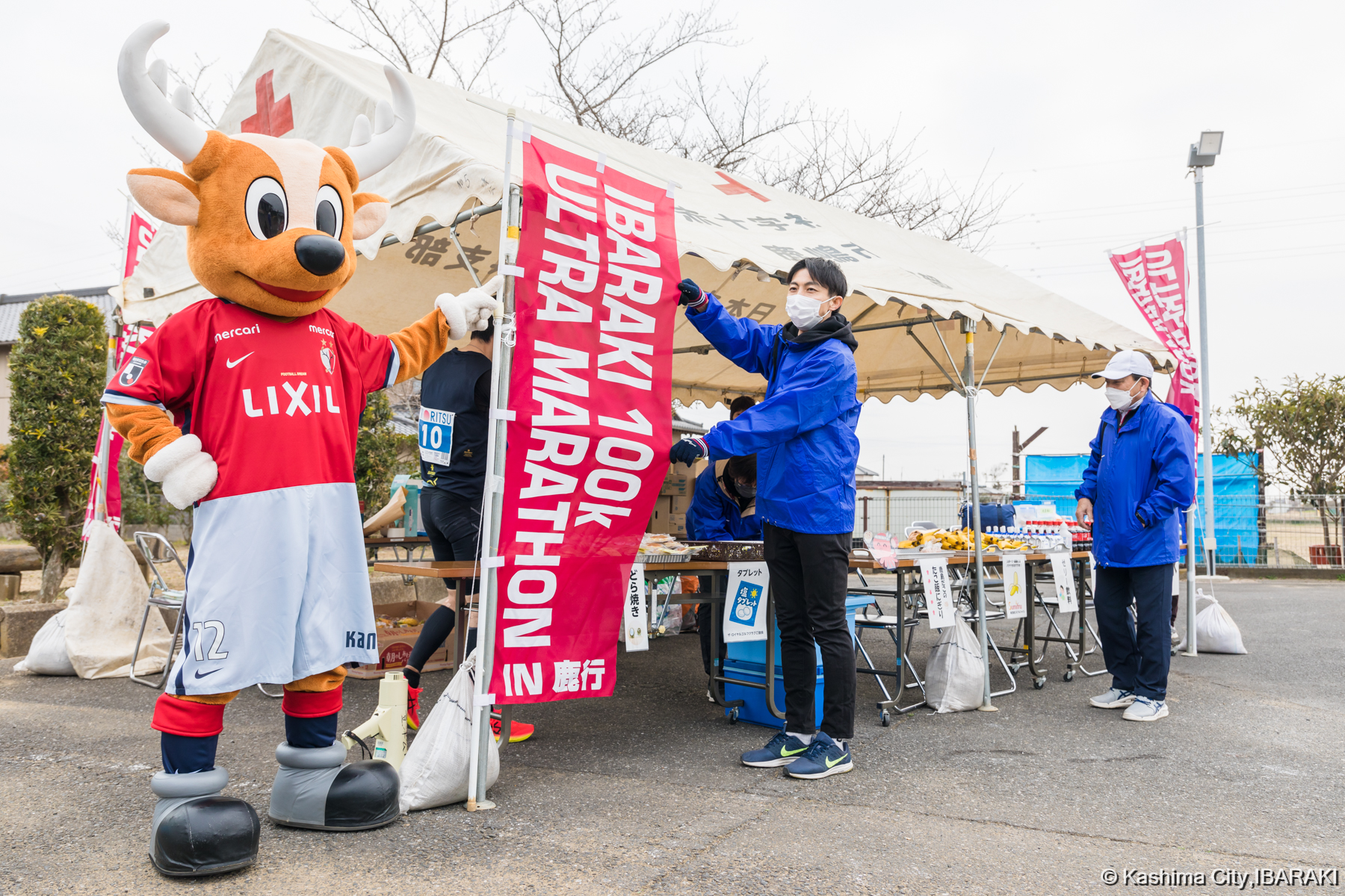 応援に駆けつけた「しかお」