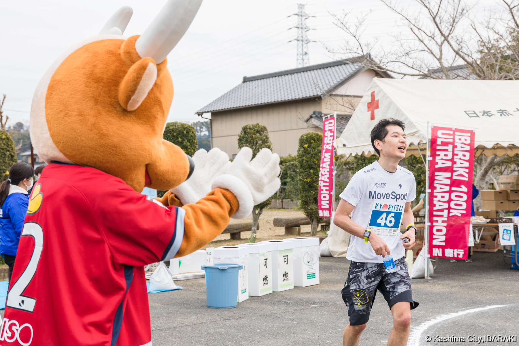 応援に駆けつけた「しかお」