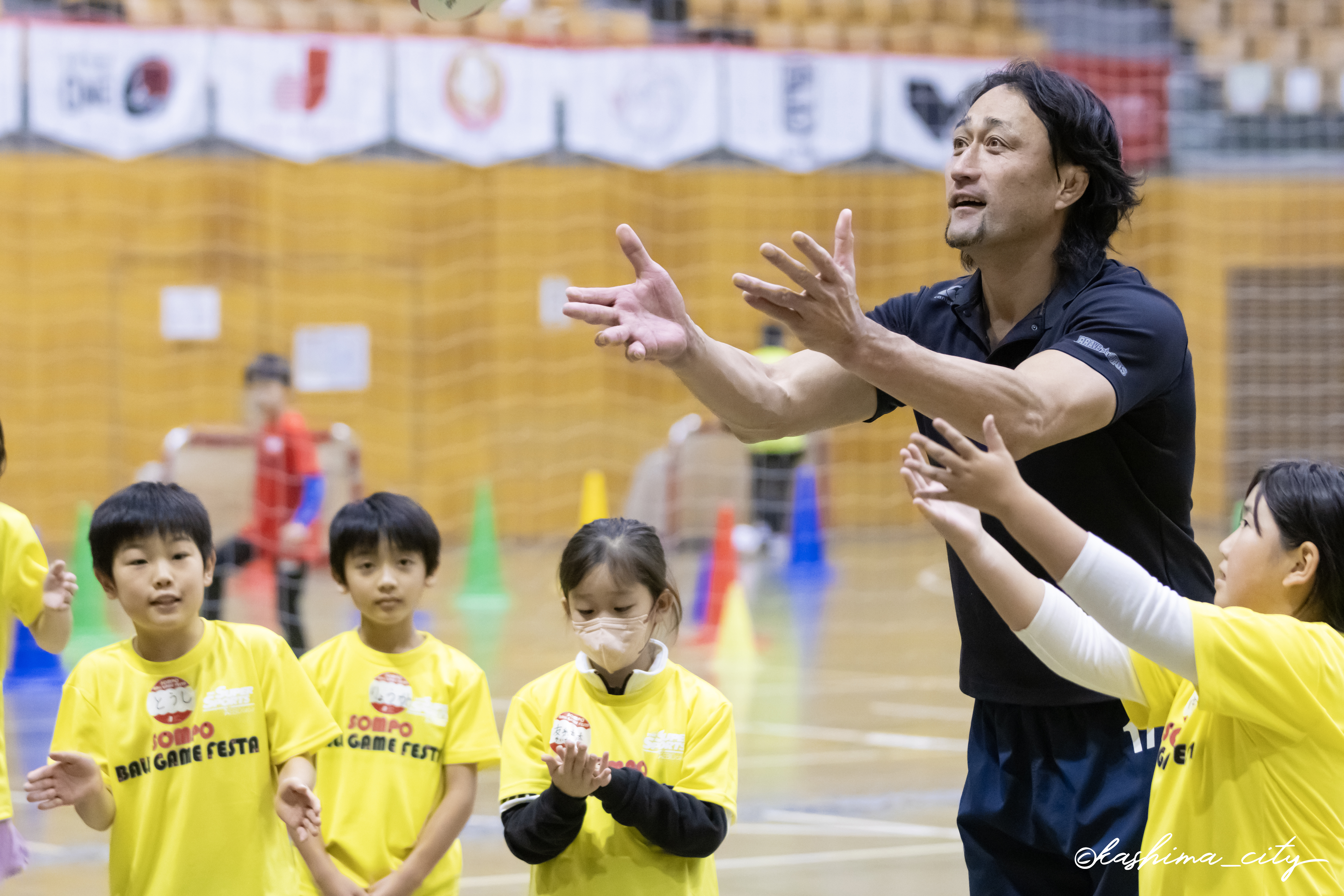 元ラグビー日本代表大野均さんとボールあそび