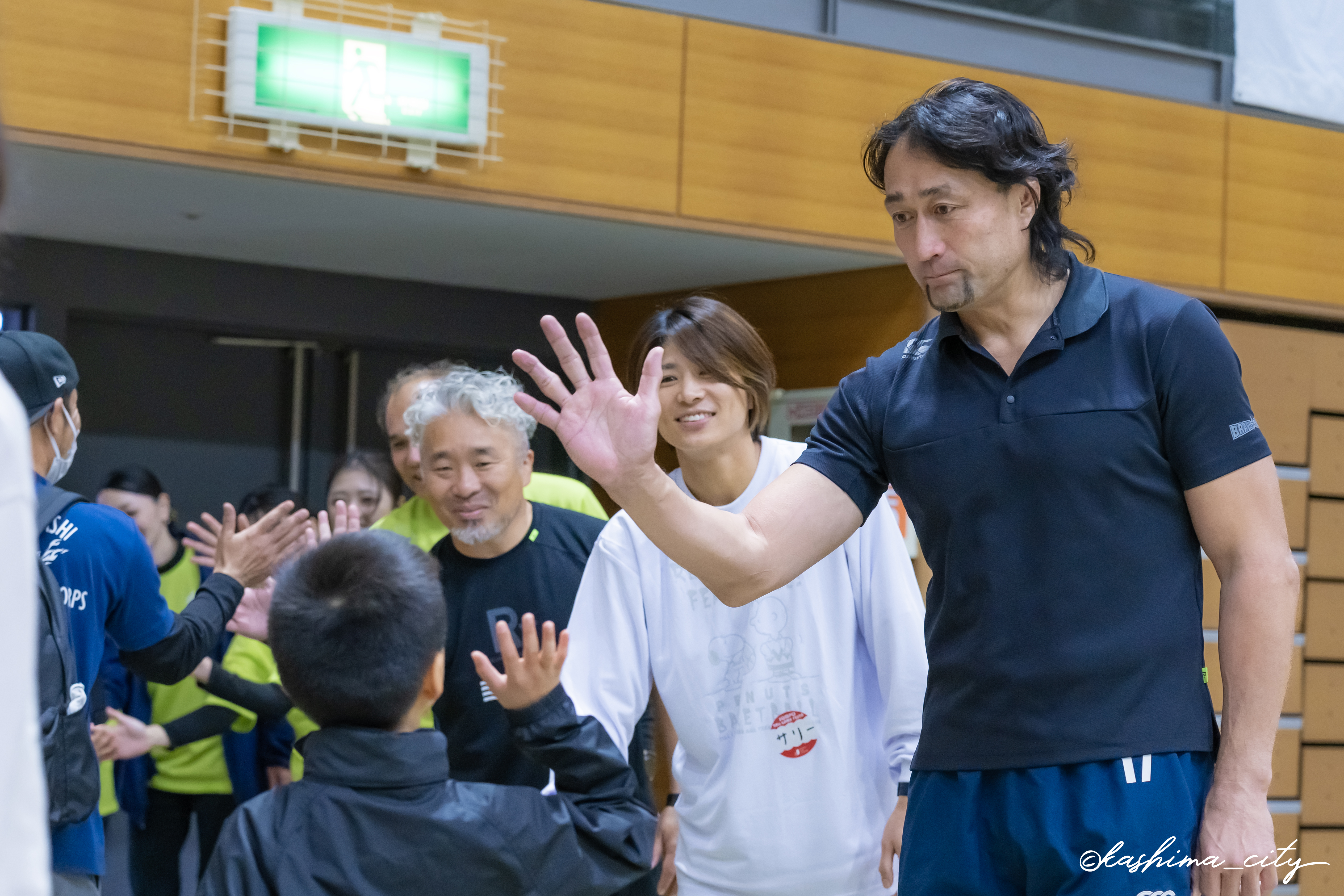 ハイタッチでお別れ