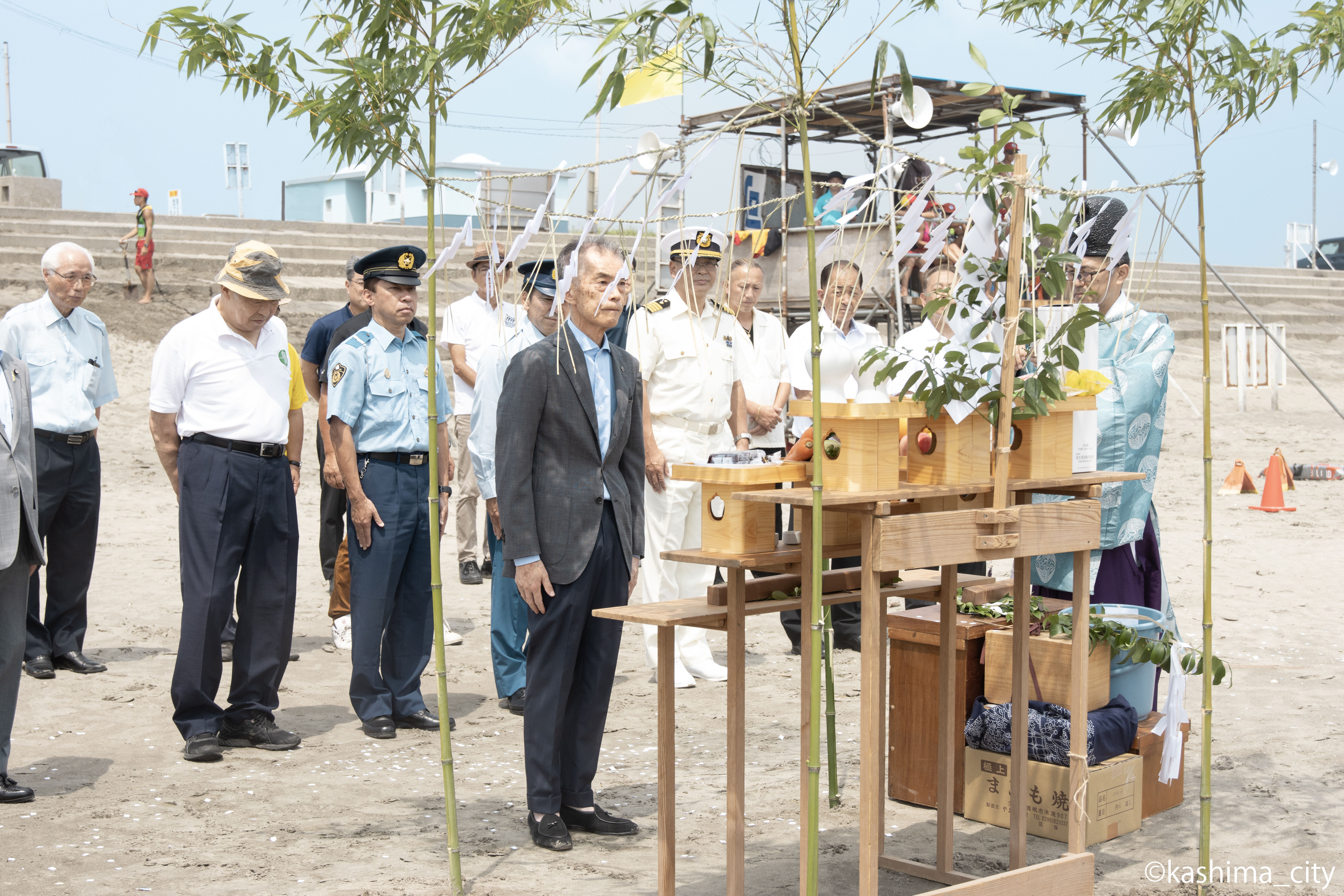 安全を祈願する栗林副市長