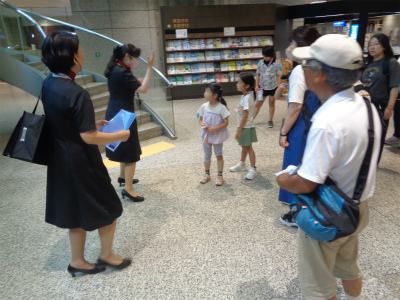 説明を聞きます