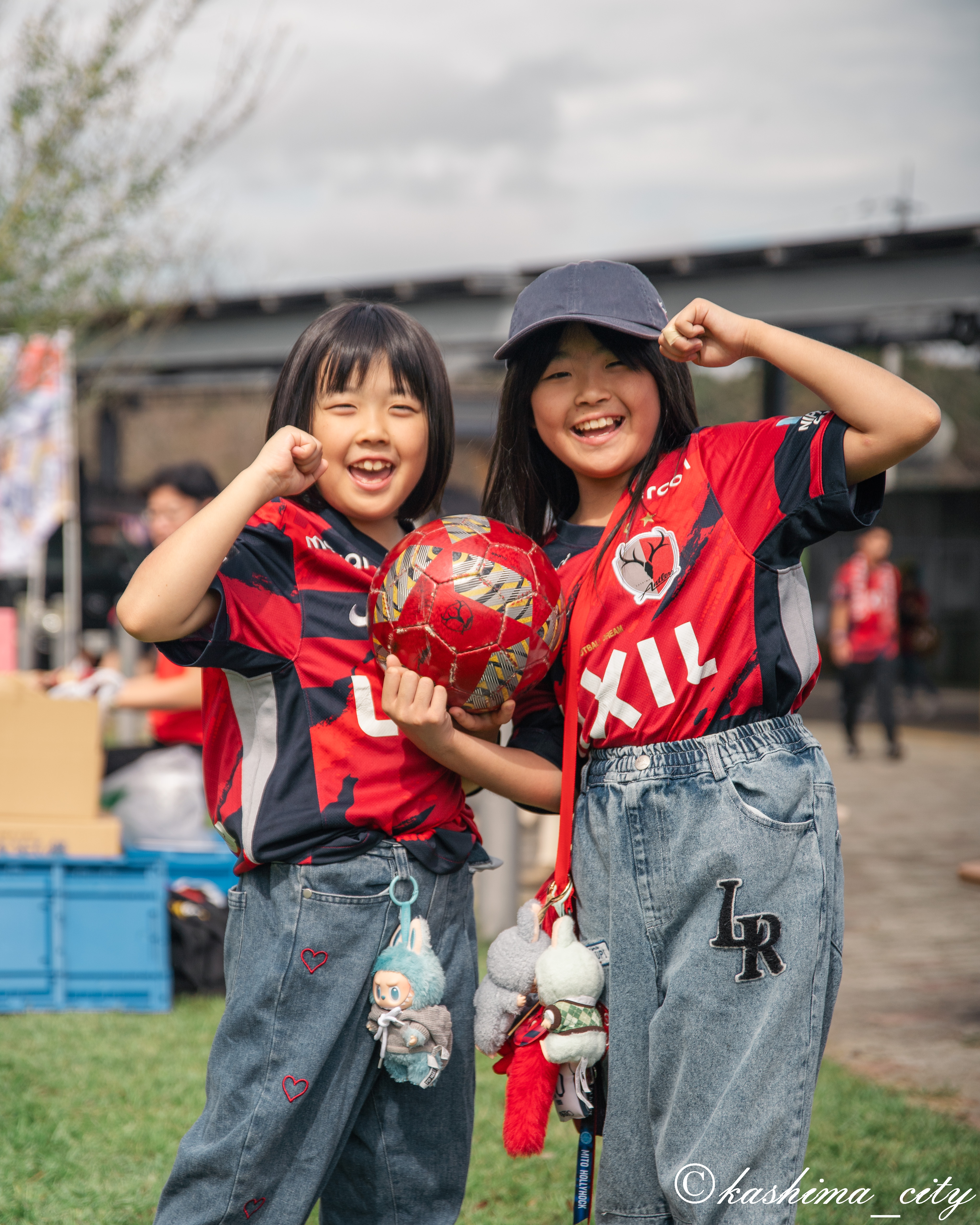 アントラーズサポーターの少女たち