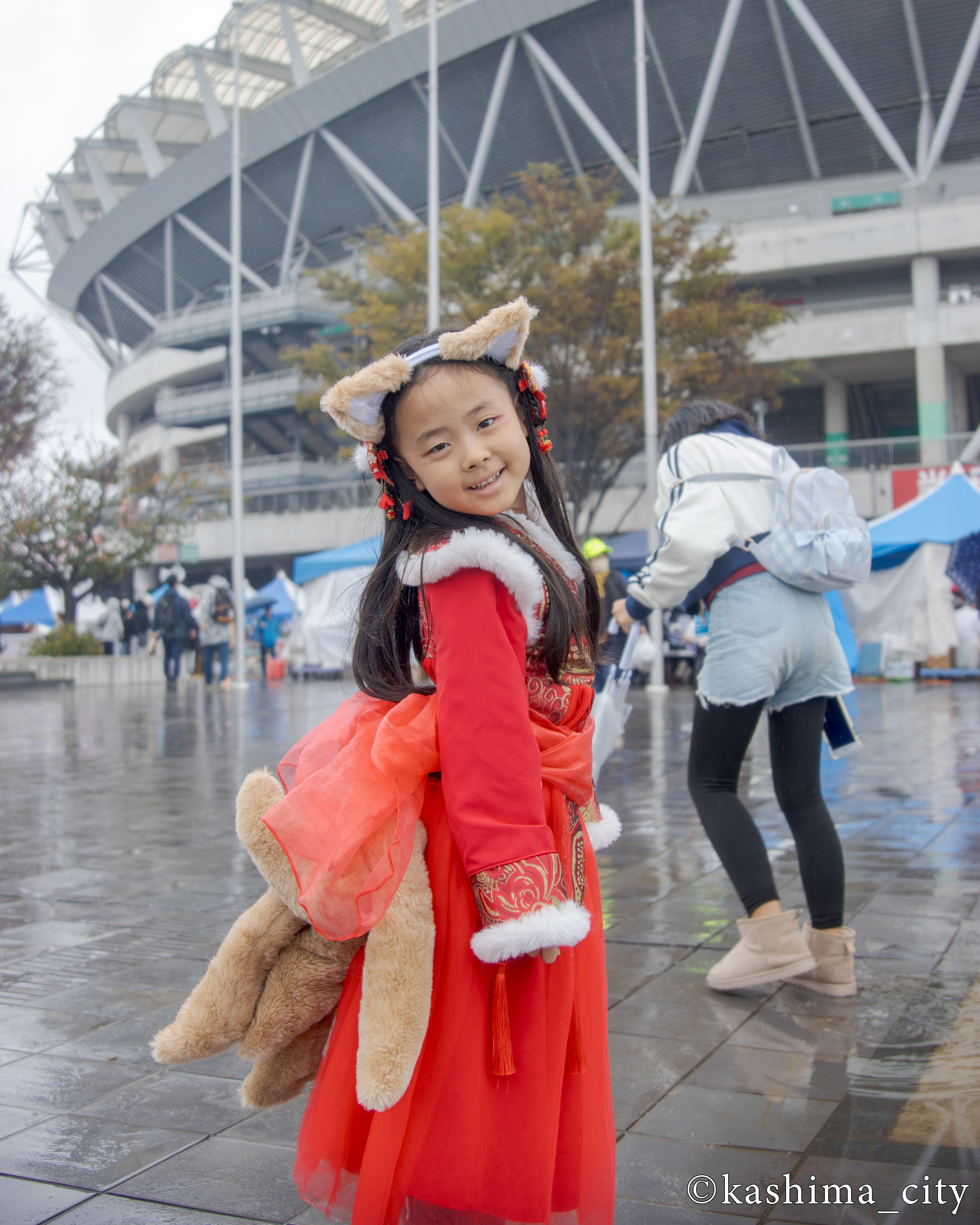 妖狐の仮装をした女の子