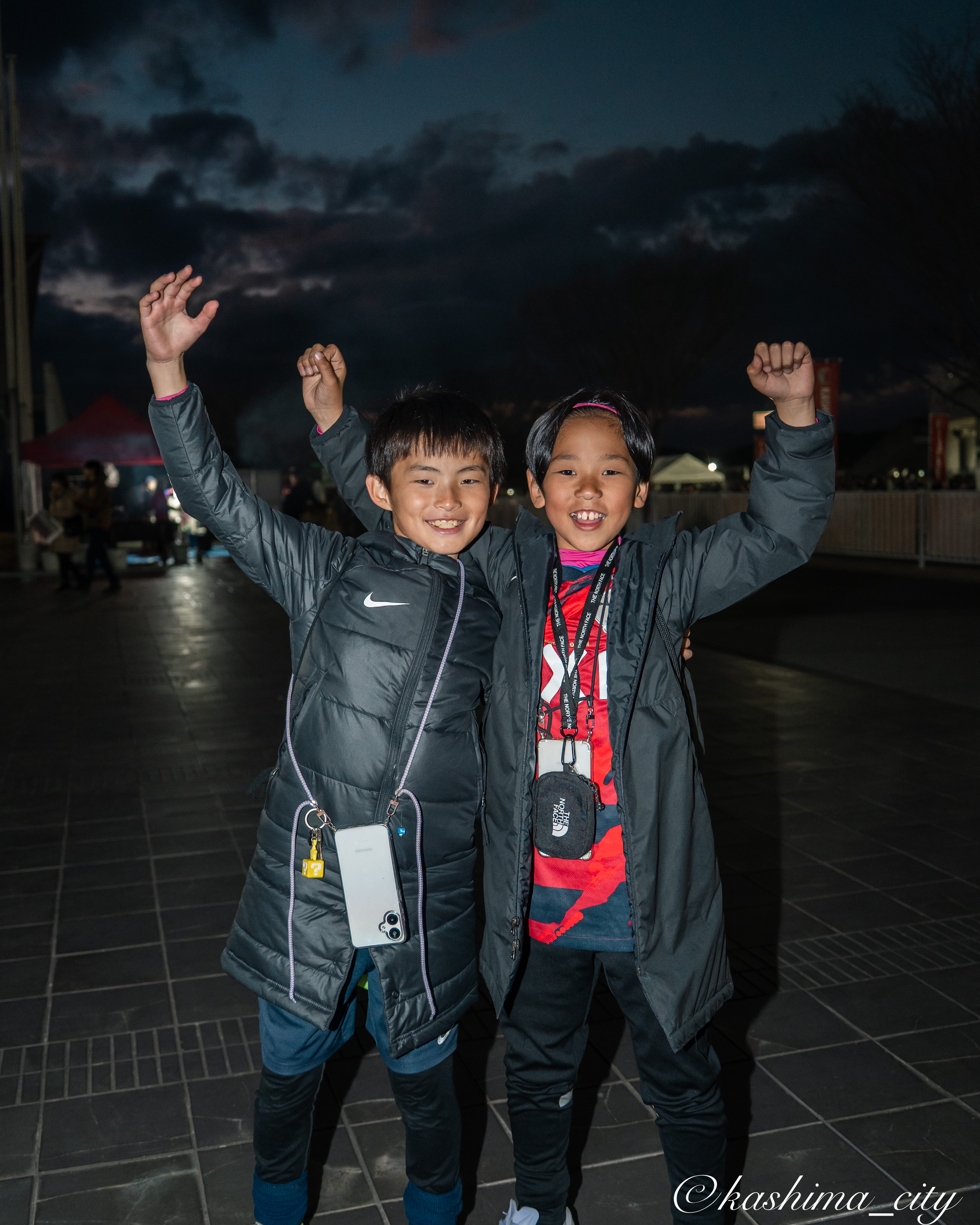 優勝を喜ぶサポーター