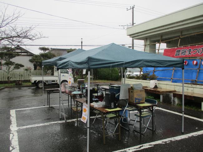 コーヒーを販売するコスモスと言う名のブース写真