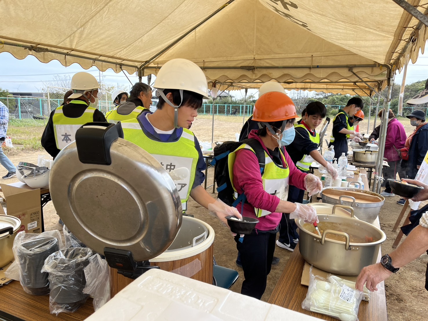炊き出しの様子