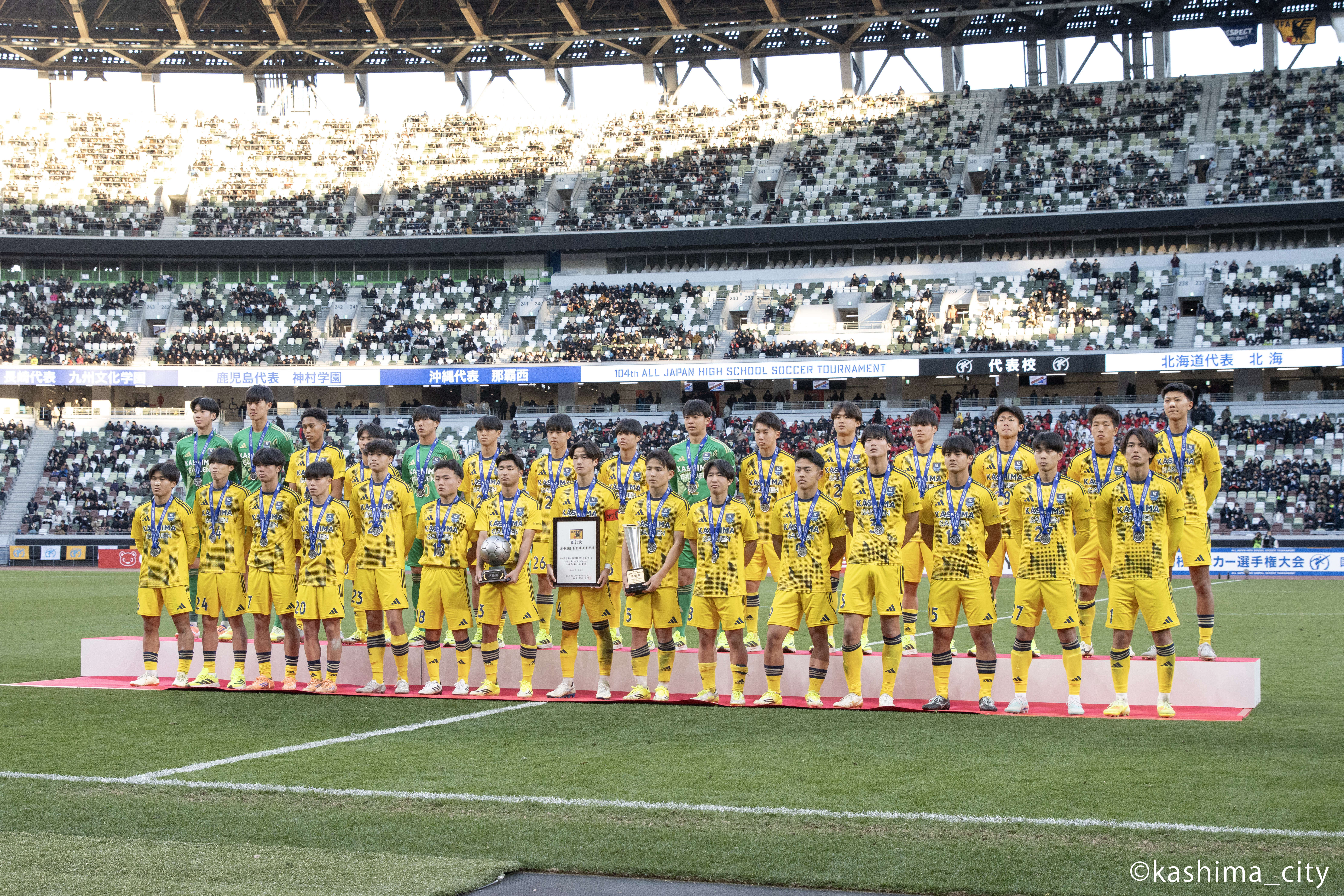 銀メダル授与の集合写真