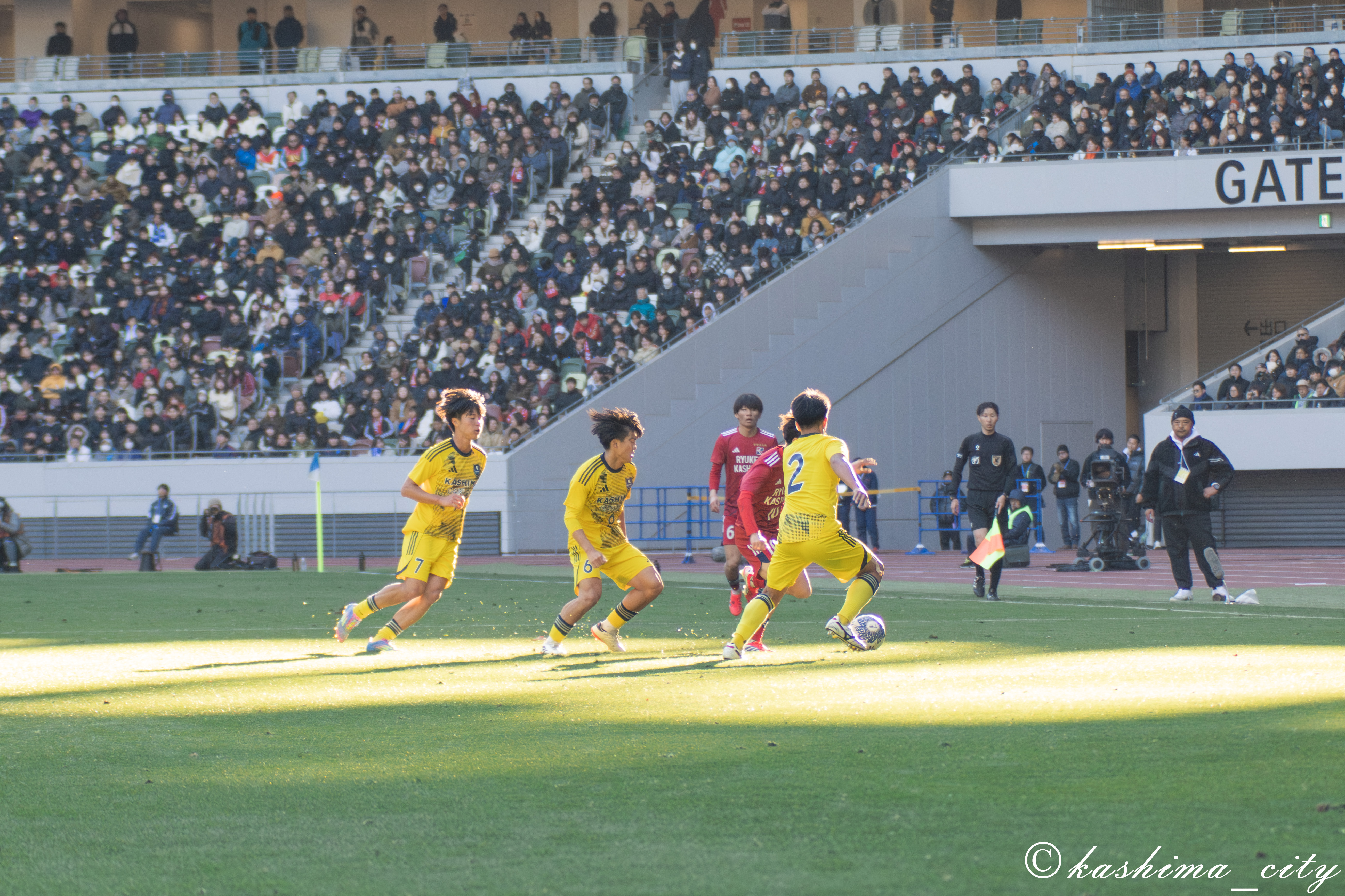 相手の攻撃を阻む選手たち