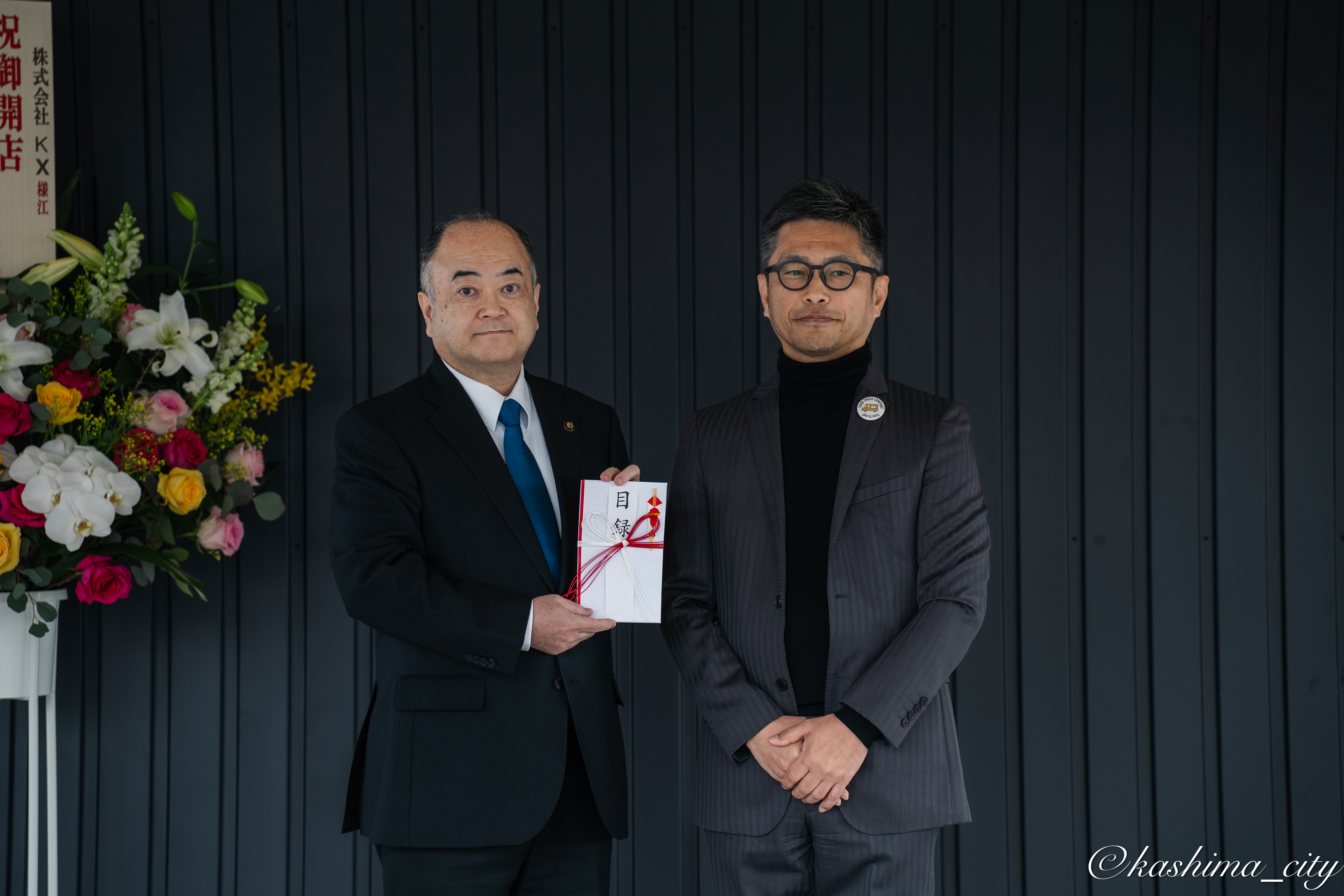 株式会社フードトラックカンパニー様より目録の贈呈