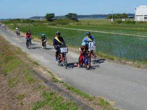 爪木水田を抜ける