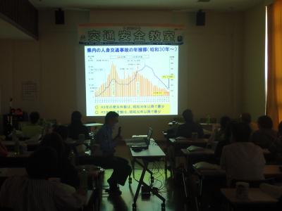 鹿嶋警察署員の講話の様子